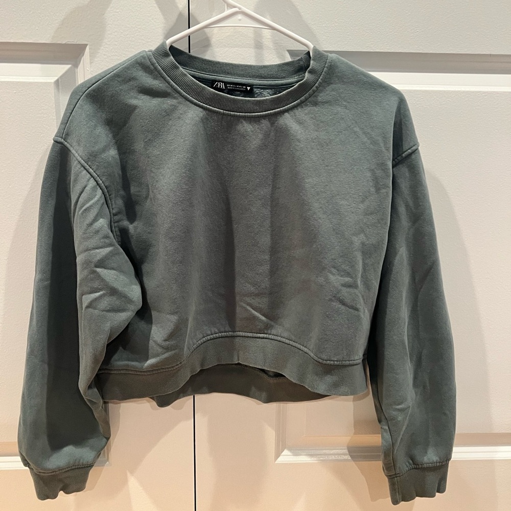 Zara Green cropped sweatshirt